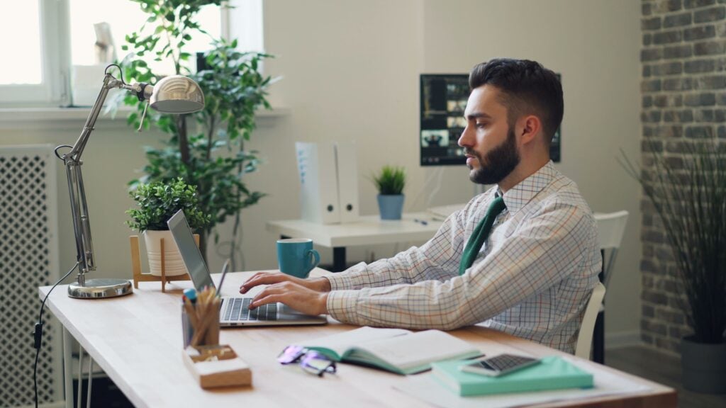 Freelance sustainability consultant: the complete 2026 guide to ESG project work