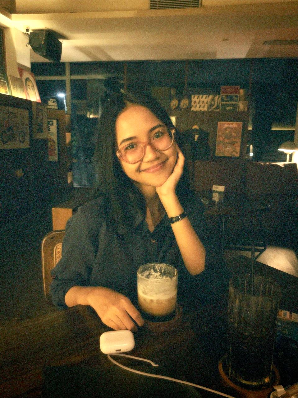 Aira Davina
