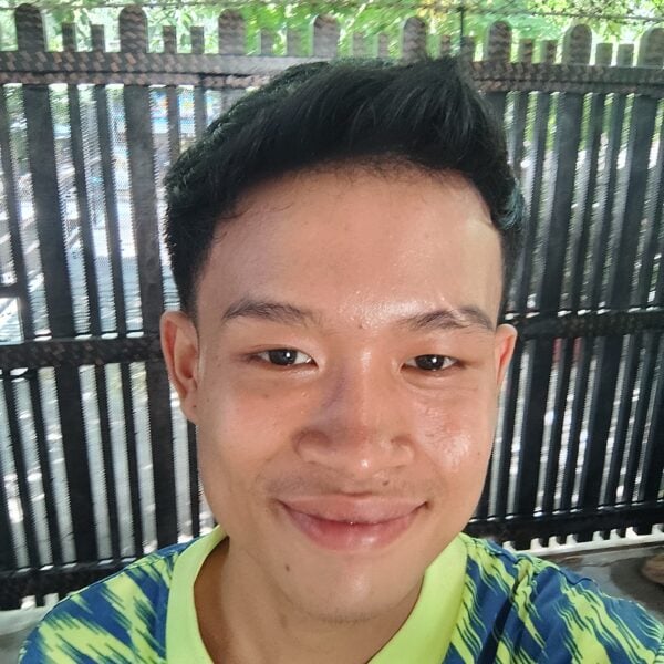 Shine Hlyan htet