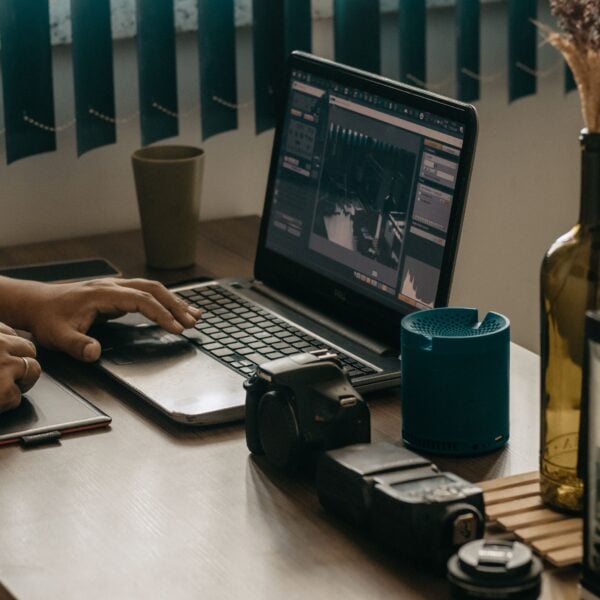 Best AI Coding Assistants for Freelance Developers
