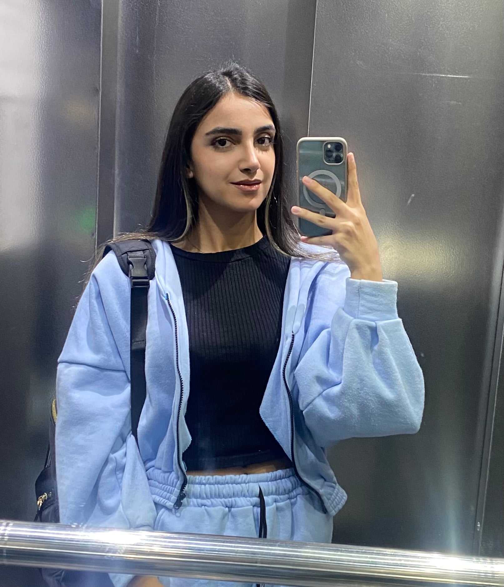 Helia Shambouri - cover