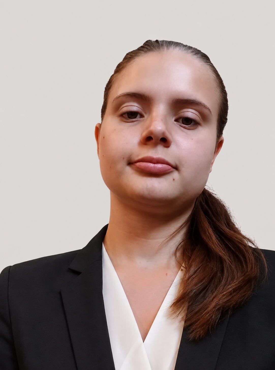 ISOBELLA SCHUTTE