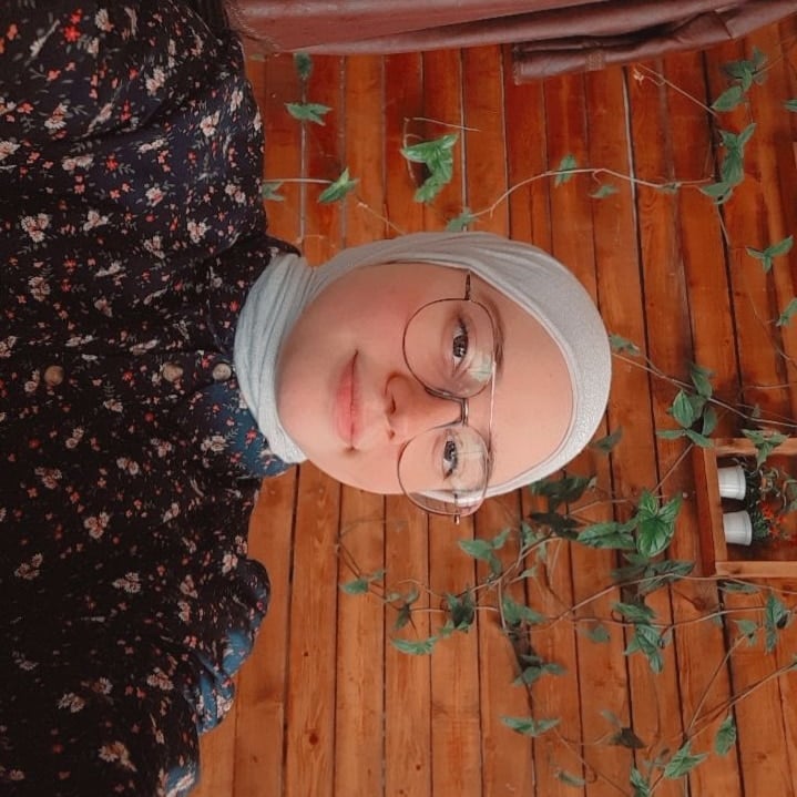 Jana Al, Hur