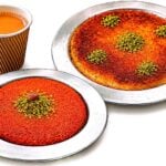 Je prépare de la kunafa nabulsienne partout à Istanbul, à domicile, sur les lieux de travail et pour les fêtes