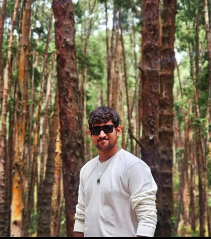 Santhosh  S - الغلاف