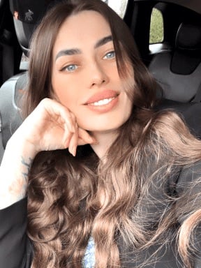 Victoriia Viktoriia - الغلاف
