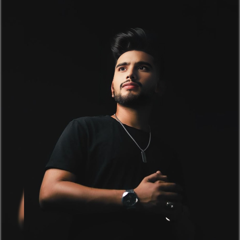 Muzammil Hussain - portfolio - 0