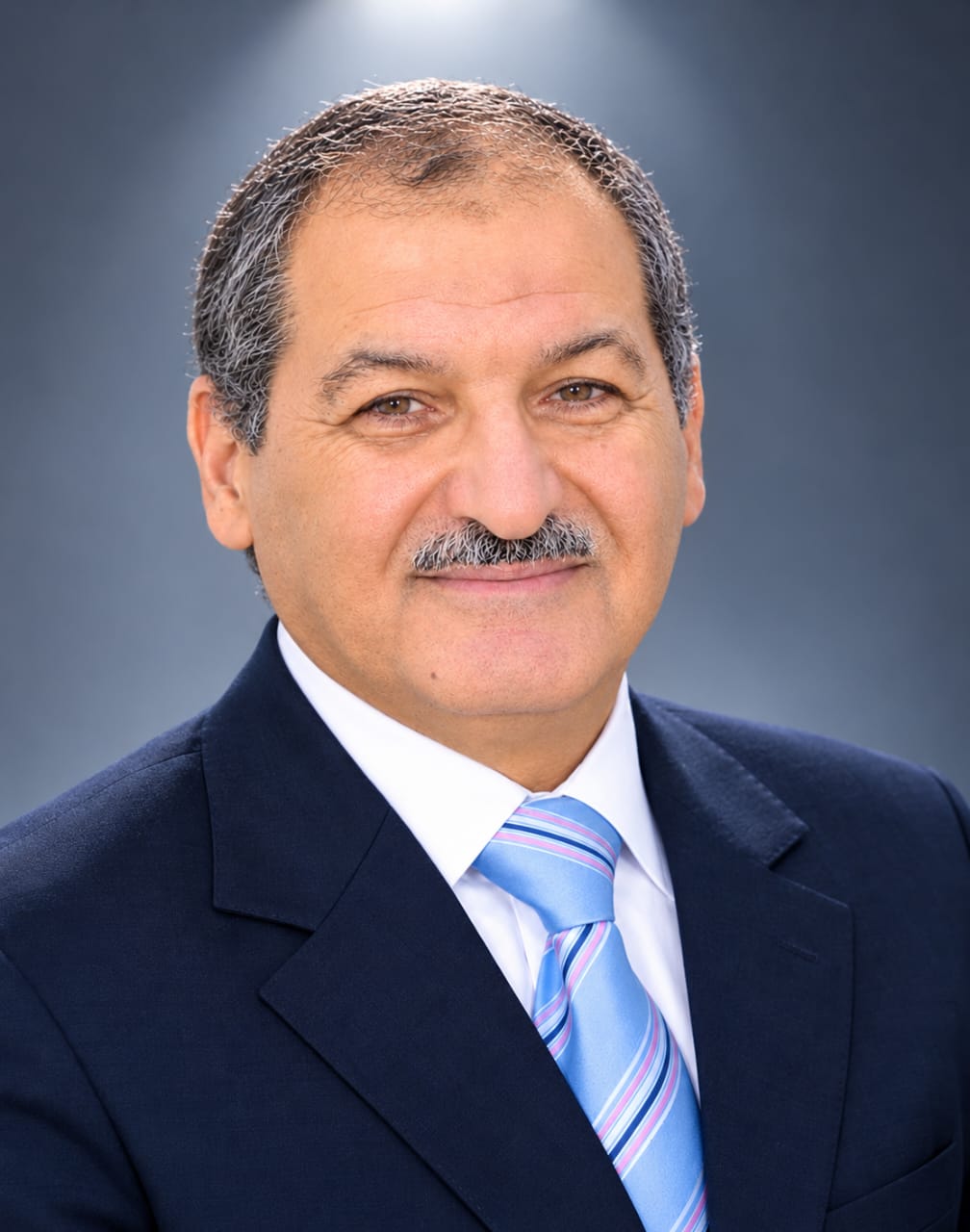 محمود حمودة - الغلاف
