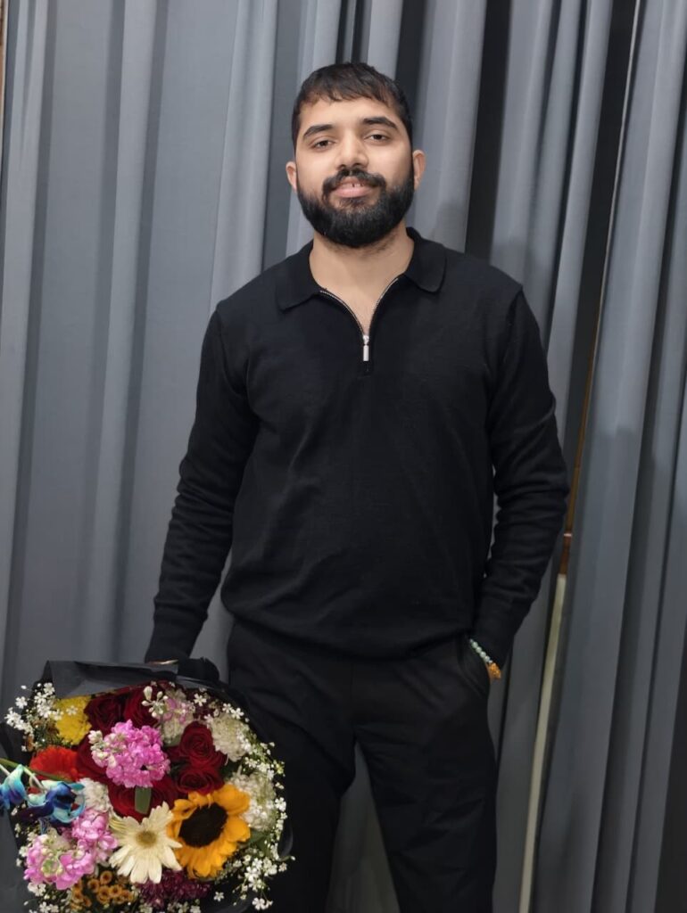 Chetan Gautam - الغلاف