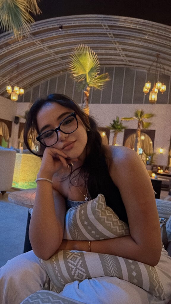 Fatima zehra Oufel - الغلاف