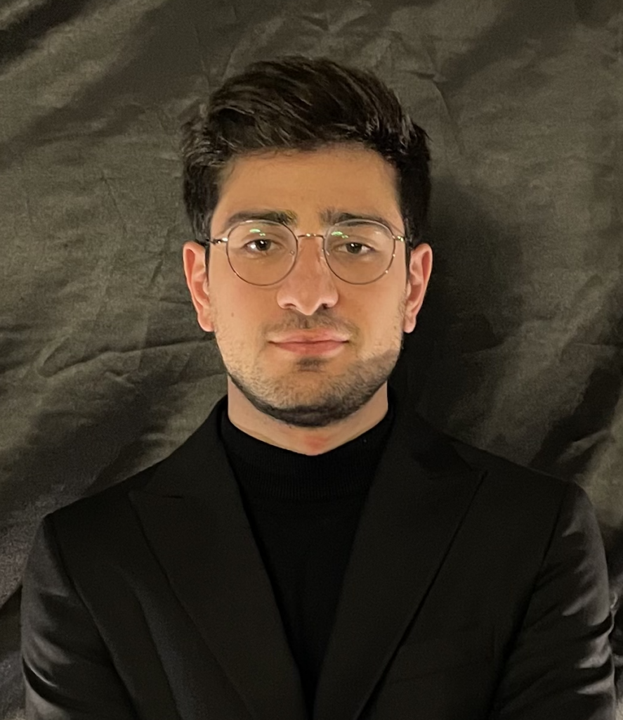 Shahin Saatov - الغلاف